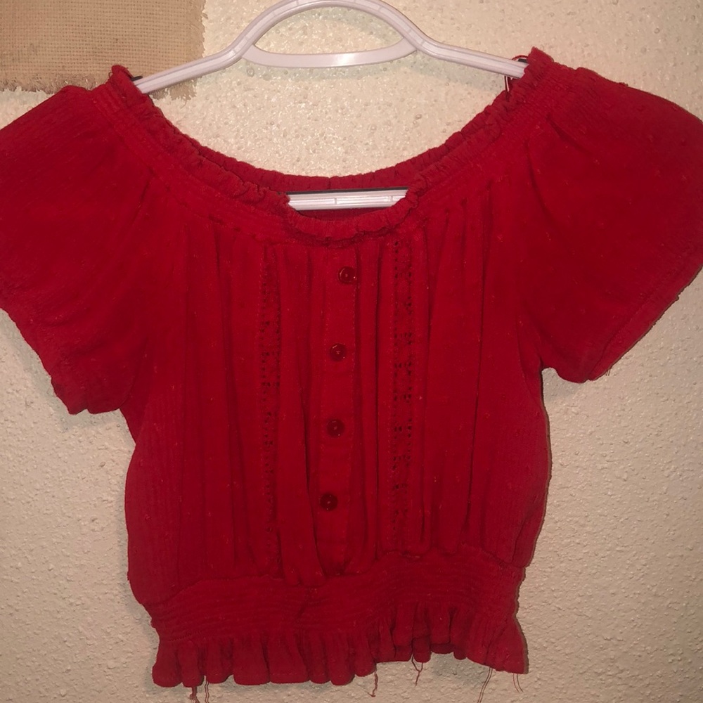 small red top ❣️